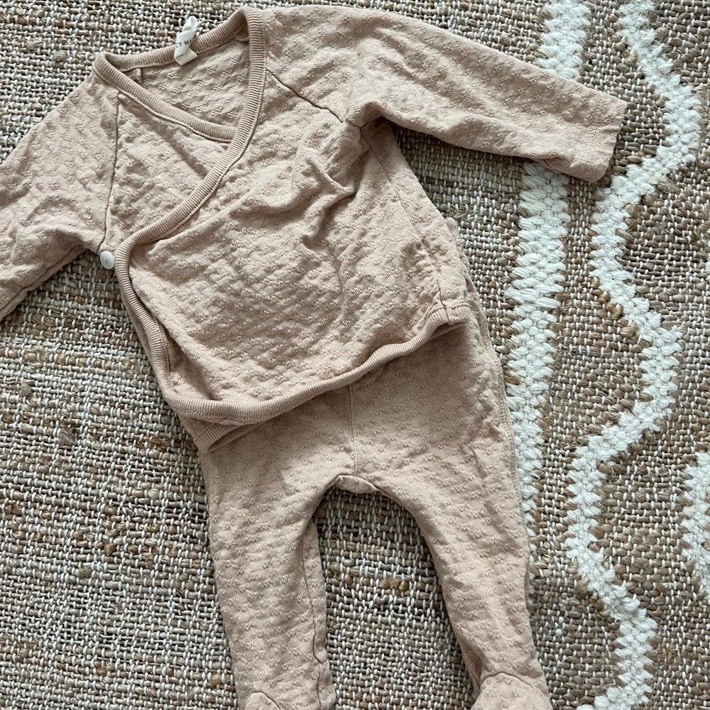 Like New Quincy Mae Wrap Top and Footed Pant Two Piece Set 0-3 Mo.